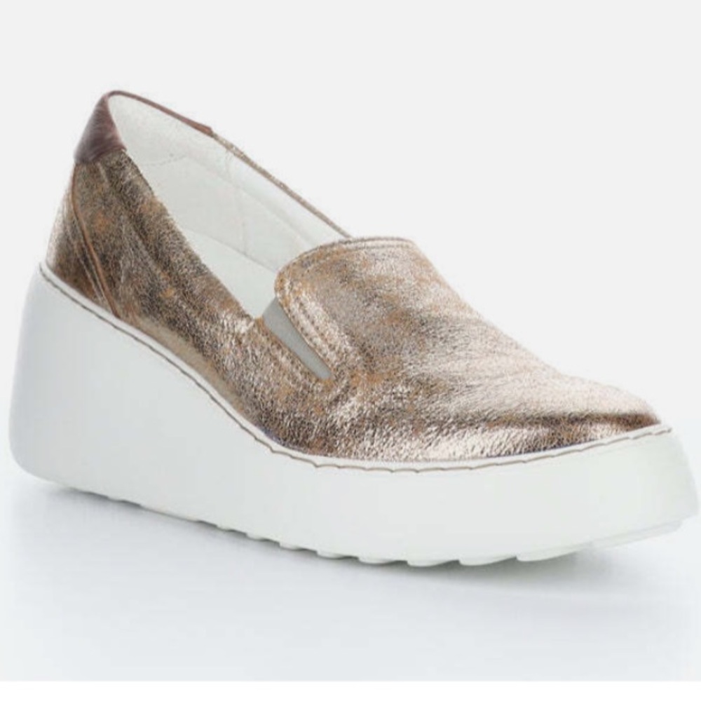 Like new Fly London Women’s Deca Wedge Sneaker